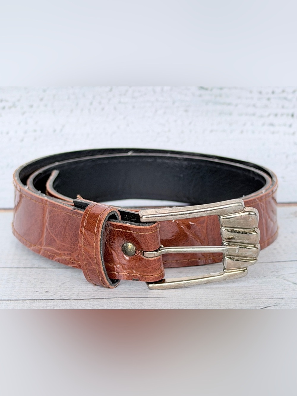 Vintage Women's Croc Embossed Leather Belt - Picture 2 of 6